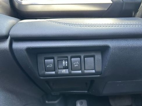 Certified 2025 Subaru Outback Limited AWD/4WD image 19