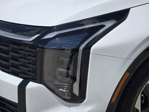 New 2026 Kia Sportage SX FWD image 7