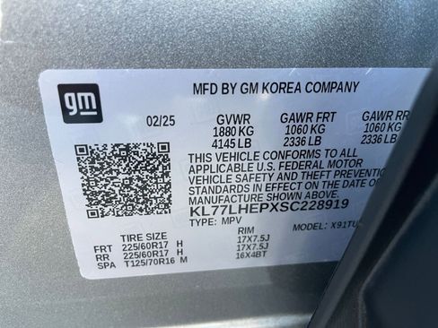 Used 2025 Chevrolet Trax LT image 28