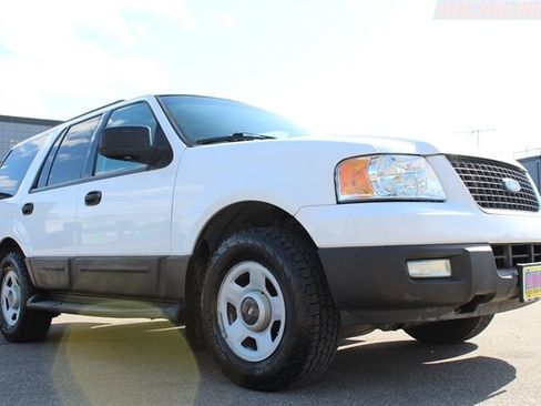 Used 2006 Ford Expedition XLT AWD/4WD image 40