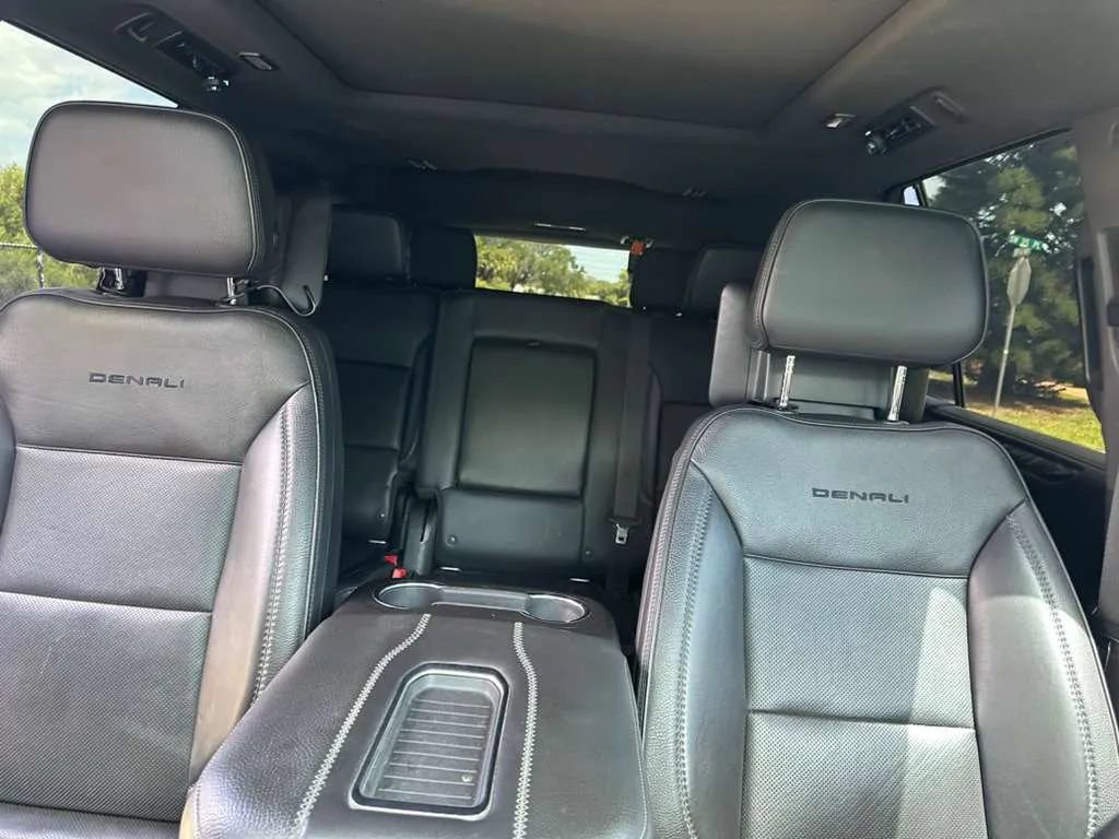 Used 2021 GMC Yukon Denali w/ Denali Ultimate Package AWD/4WD image 13