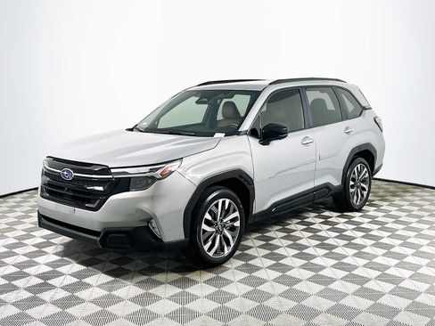 Certified 2025 Subaru Forester Touring AWD/4WD image 3