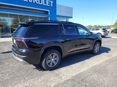 New 2026 Chevrolet Traverse LT w/ Driver Confidence Package image 6