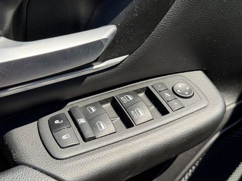 Used 2022 RAM 1500 Big Horn AWD/4WD image 11