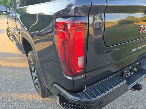 Used 2024 GMC Sierra 1500 AT4 w/ Technology Package AWD/4WD image 37