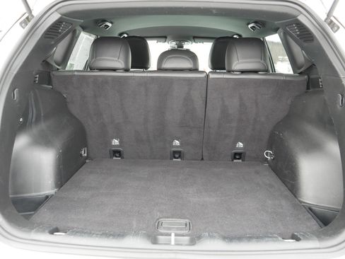 Used 2023 Jeep Compass Trailhawk image 18