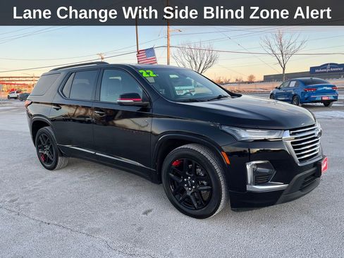 Used 2022 Chevrolet Traverse Premier w/ Redline Edition image 9