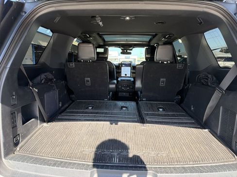 Used 2022 Ford Expedition Platinum AWD/4WD image 21