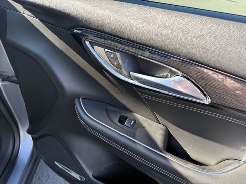 Used 2022 Buick Envision Essence w/ Technology Package II image 31