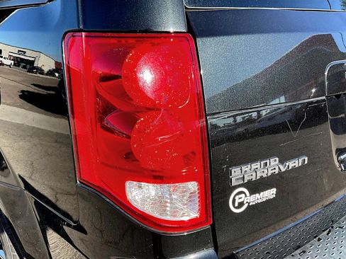 Used 2019 Dodge Grand Caravan GT image 29