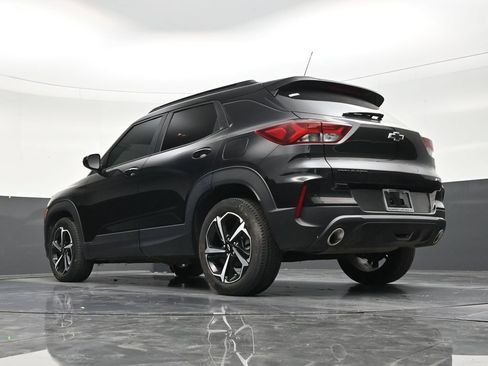 Used 2022 Chevrolet TrailBlazer RS w/ Sun and Liftgate Package FWD image 19