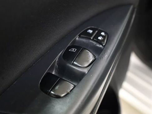 Used 2015 Nissan Sentra SV w/ Style Package image 18