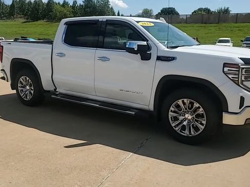 Used 2023 GMC Sierra 1500 SLT w/ SLT Premium Package AWD/4WD image 2
