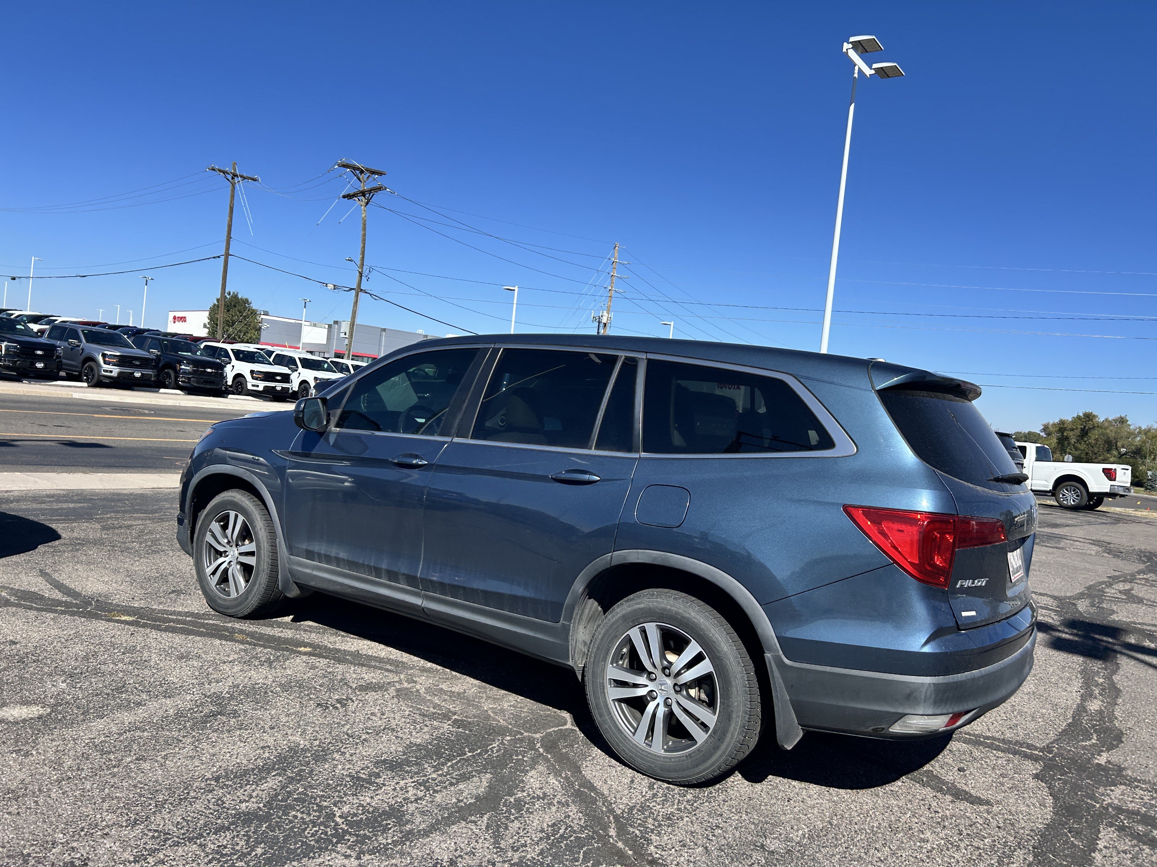 Used 2017 Honda Pilot EX-L image 3