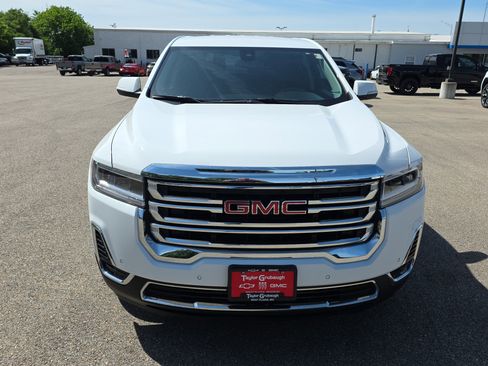 Used 2023 GMC Acadia SLE FWD image 3