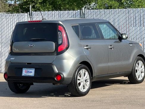 Used 2015 Kia Soul + FWD image 4