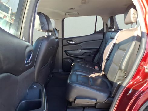 Used 2017 GMC Acadia SLT image 12