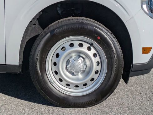 New 2025 Ford Maverick XL image 11