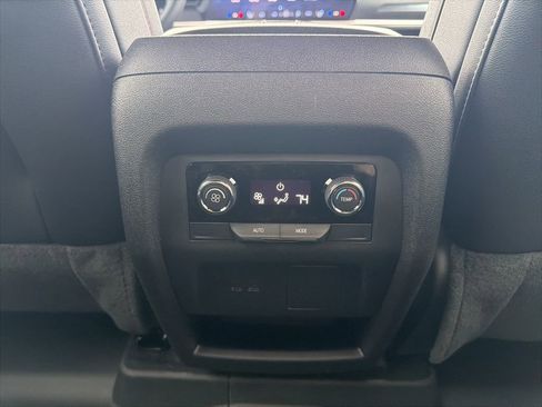 New 2026 Chevrolet Traverse Z71 w/ LPO, Floor Liner Package image 21