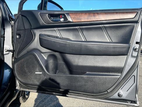 Used 2018 Subaru Outback 2.5i Limited image 22