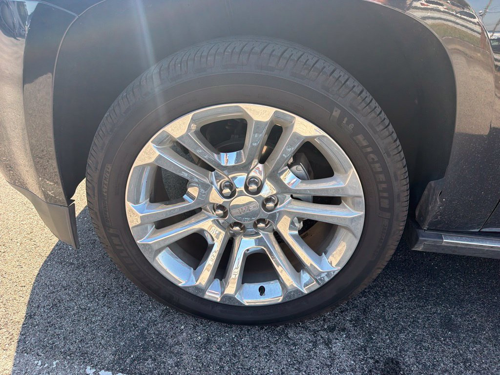 Used 2018 GMC Yukon XL Denali w/ Denali Ultimate Package AWD/4WD image 4