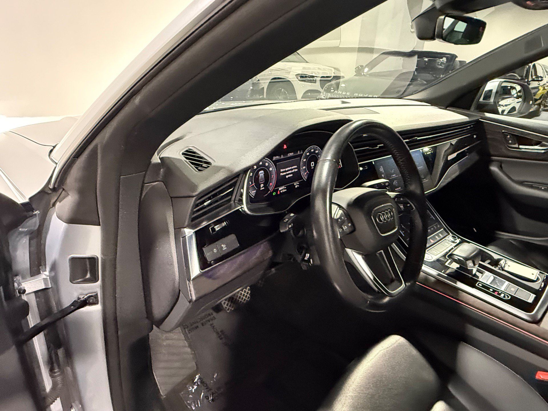 Used 2019 Audi Q8 Premium Plus w/ Premium Plus AWD/4WD image 16