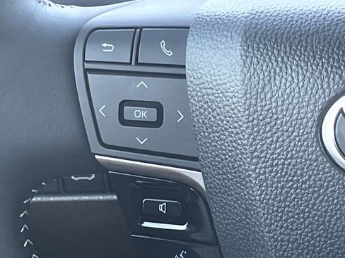 Used 2026 Toyota Camry SE w/ Convenience Package FWD image 18