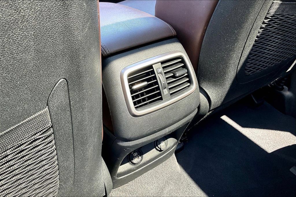Used 2020 Kia Sorento SX FWD image 12