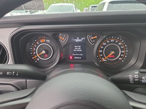 Used 2024 Jeep Wrangler Sport AWD/4WD image 23