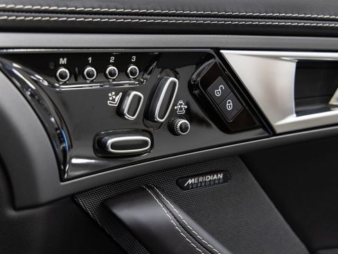 Used 2016 Jaguar F-TYPE R AWD/4WD image 25