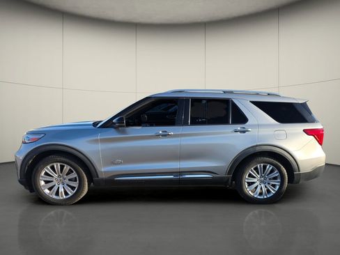 Used 2021 Ford Explorer King Ranch w/ Premium Technology Package image 5