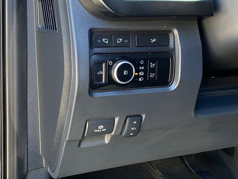 Used 2023 Ford F250 Lariat w/ Sport Appearance Package AWD/4WD image 12