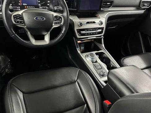 Used 2022 Ford Explorer XLT w/ Equipment Group 202A image 26