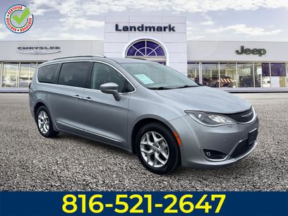 Used 2019 Chrysler Pacifica Touring-L Plus w/ Advanced Safetytec Group