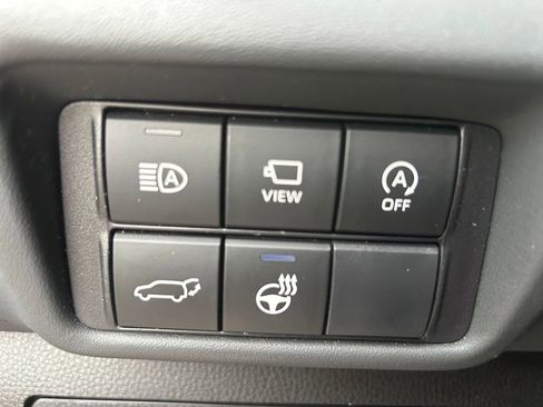 Used 2024 Toyota Highlander Platinum FWD image 19