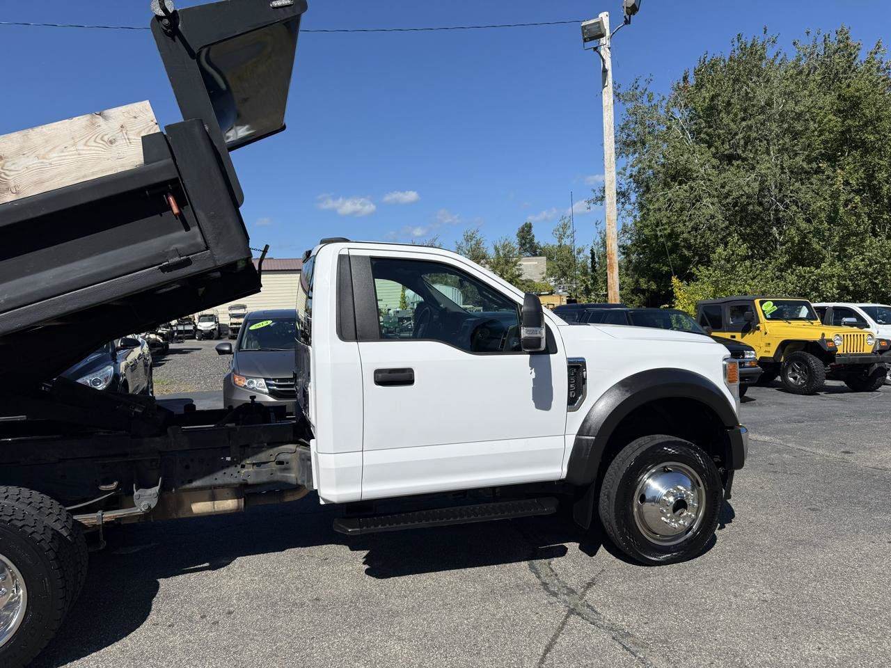 Used 2020 Ford F550 4x4 Regular Cab Super Duty w/ Power Equipment Group image 17
