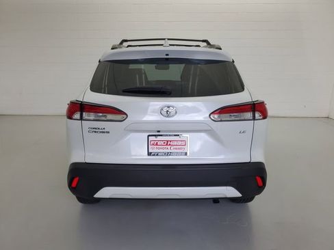 Used 2024 Toyota Corolla Cross LE FWD image 6