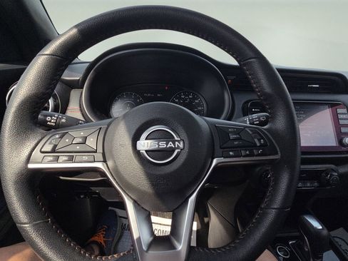 Used 2023 Nissan Kicks SR w/ Interior Electronics Package image 11