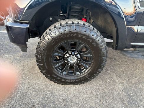 Used 2022 Ford F250 Platinum w/ Tremor Off-Road Package AWD/4WD image 29
