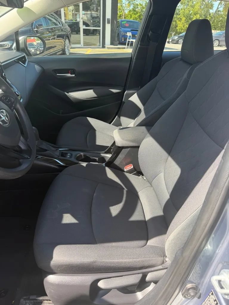 Used 2020 Toyota Corolla LE FWD image 10