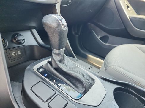 Used 2017 Hyundai Santa Fe Sport FWD image 14