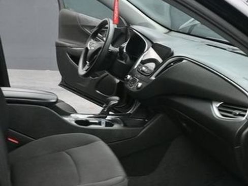 Used 2023 Chevrolet Malibu LT w/ Driver Confidence Package FWD image 9