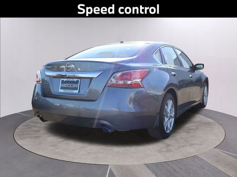 Used 2015 Nissan Altima 2.5 SV image 8