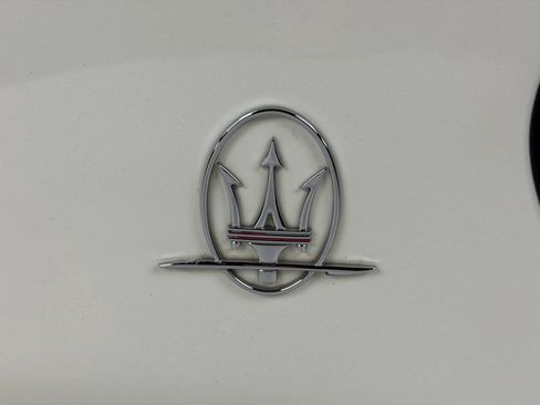 Used 2014 Maserati GranTurismo MC image 9