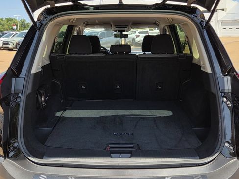 Used 2023 Nissan Rogue SV FWD image 25