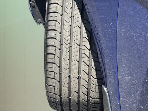 Certified 2023 Hyundai Elantra SEL w/ Convenience Package FWD image 11