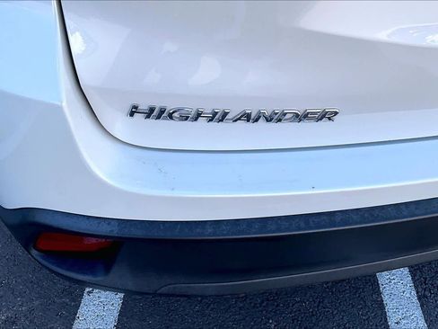 Used 2019 Toyota Highlander XLE image 30