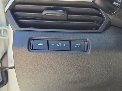 Certified 2025 Nissan Altima 2.5 SR FWD image 27