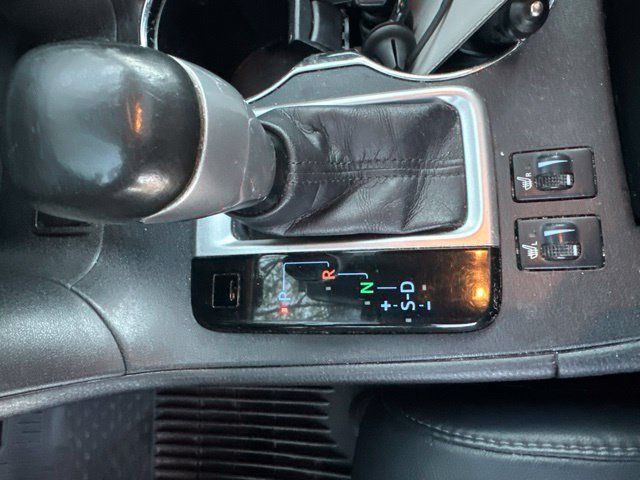 Used 2017 Toyota Highlander SE FWD image 14
