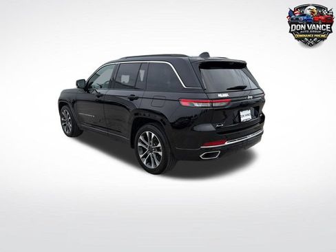 Used 2025 Jeep Grand Cherokee Overland w/ Luxury Tech Group IV AWD/4WD image 3